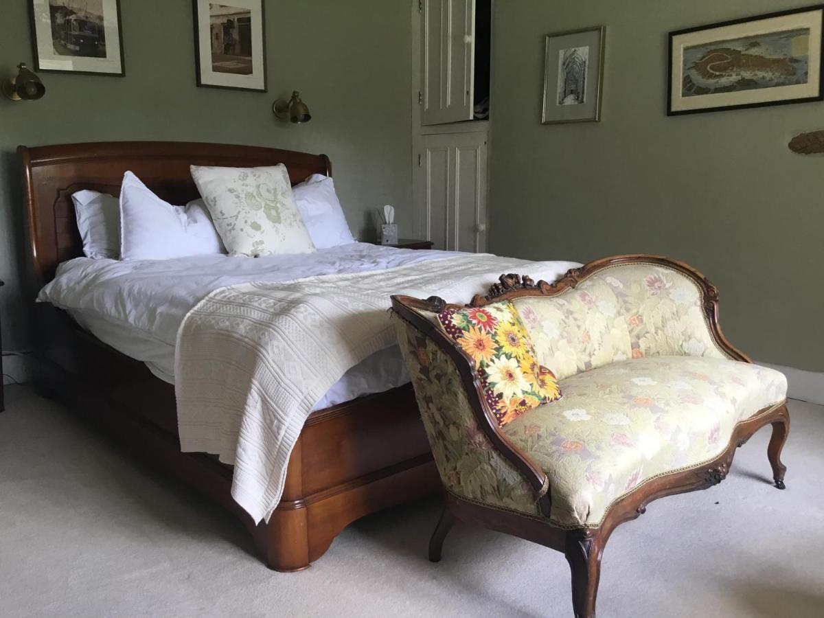 Forthay Bed And Breakfast North Nibley 외부 사진